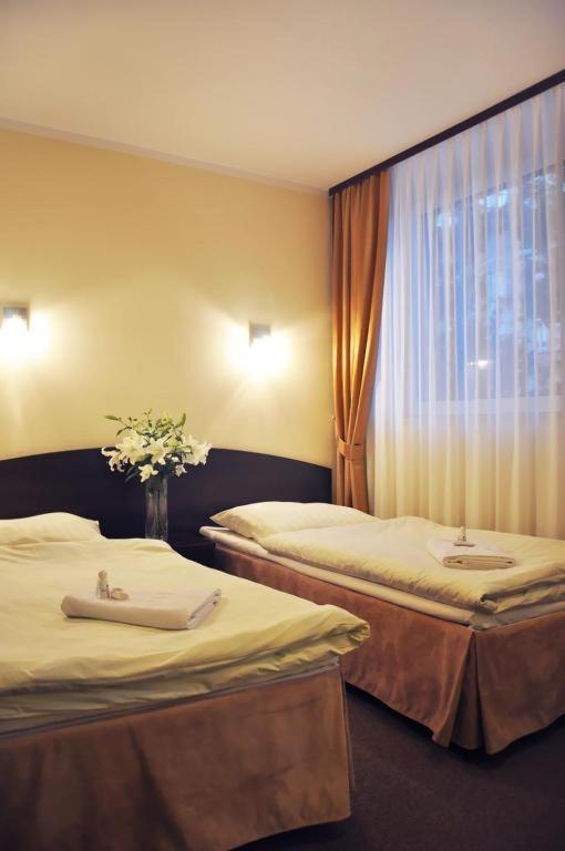 Hotel Pojezierze Szczecinek Luaran gambar