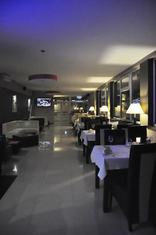 Hotel Pojezierze Szczecinek Luaran gambar