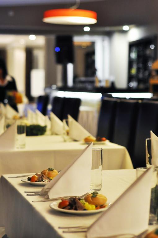 Hotel Pojezierze Szczecinek Luaran gambar